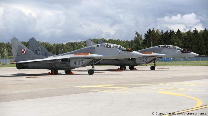 ألمانيا تتخذ قرارا "مهما" بشأن تسليم مقاتلات لأوكرانيا وزيلينسكي يحتفي بصاروخ "نبتون"